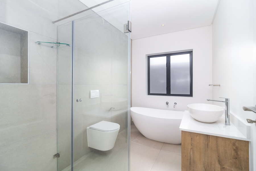 5 Bedroom Property for Sale in Mount Royal Golf Estate Western Cape